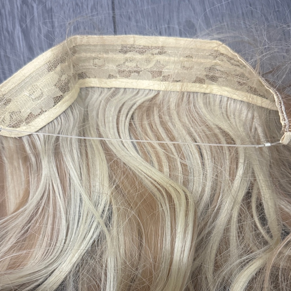 Blonde Wavy Hair Extension - Picture 3 of 4